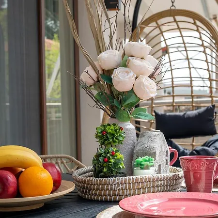 Anastasia's Appartement Polychrono